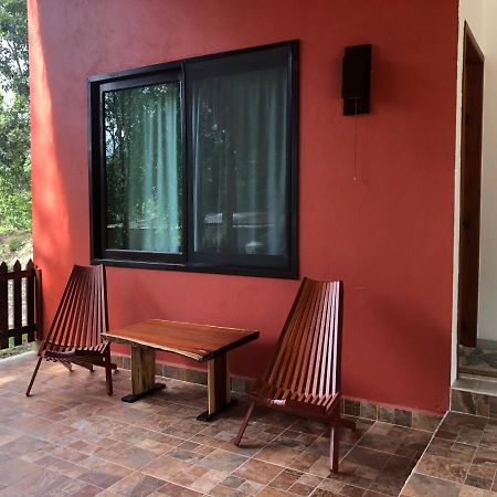 Hotel "Casa Las Lolas" Xpujil Exterior photo