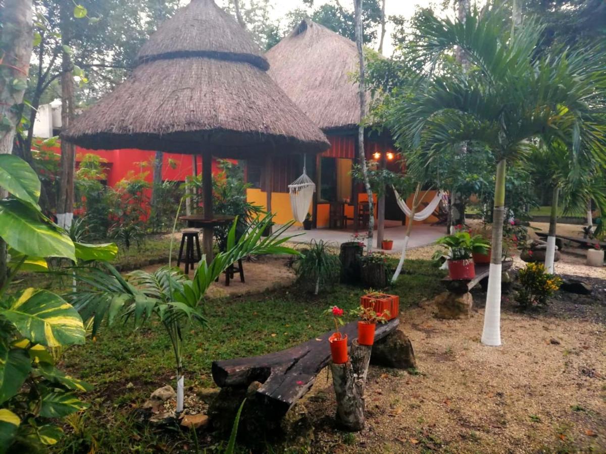 Hotel "Casa Las Lolas" Xpujil Exterior photo