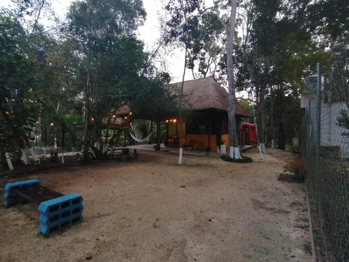 Hotel "Casa Las Lolas" Xpujil Exterior photo