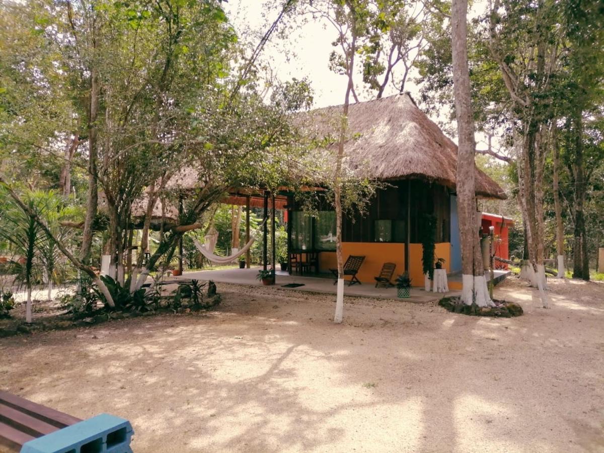 Hotel "Casa Las Lolas" Xpujil Exterior photo