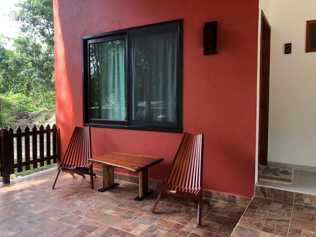 Hotel "Casa Las Lolas" Xpujil Exterior photo