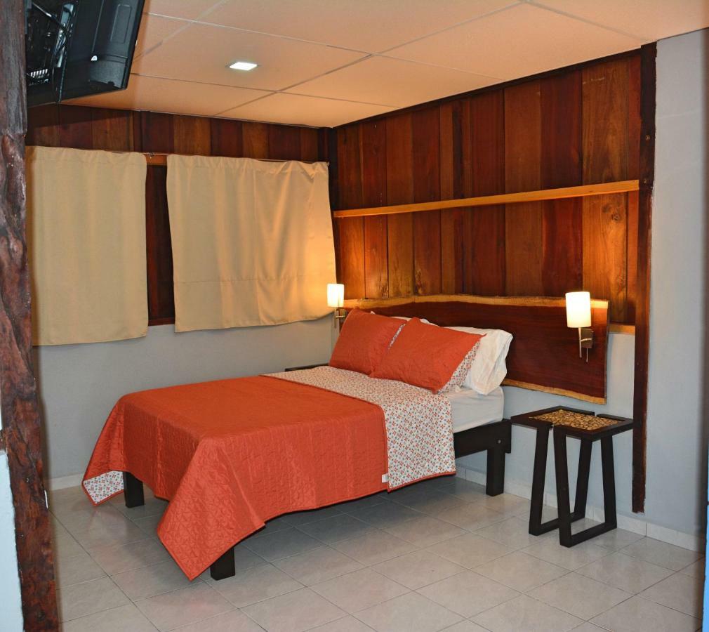 Hotel "Casa Las Lolas" Xpujil Exterior photo